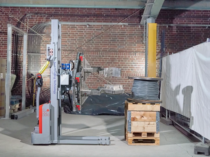 ezzLIFTmaster600 lifting aid for cable drums