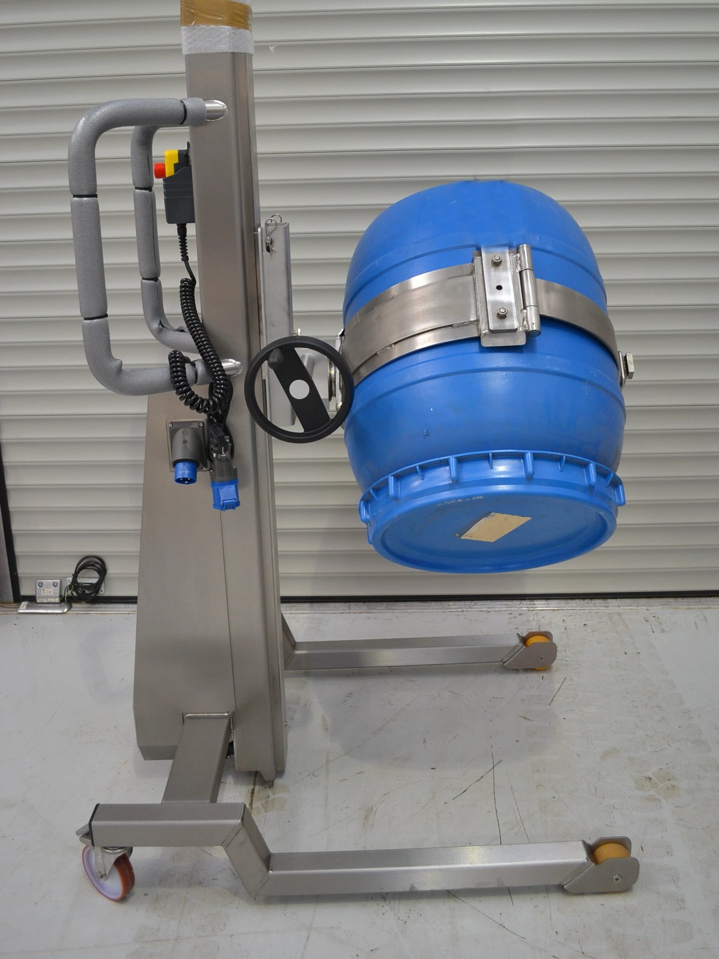 Fasshandling und Eimerhandling kontrolliert bewegen