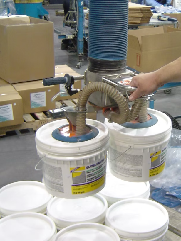 Fasshandling und Eimerhandling kontrolliert bewegen