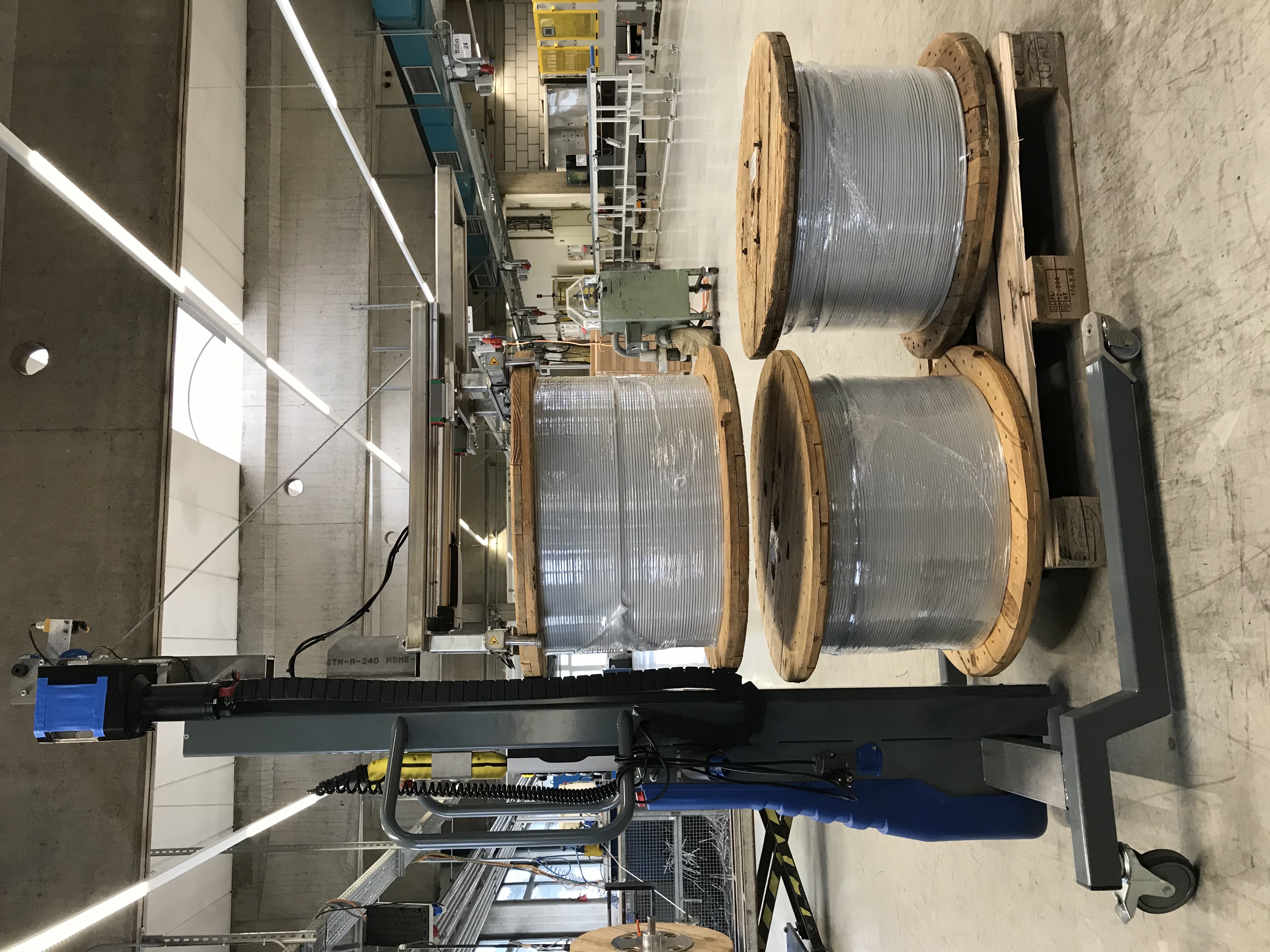Rollen, Coils und Kabeltrommeln sicher aufnehmen